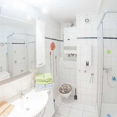 Ferienwohnung Nina 2, Vermietungsservice Апартаменты